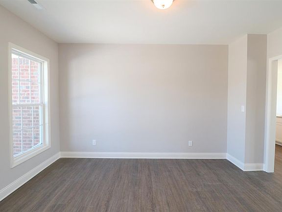 4th image of 451 Hastings Ln