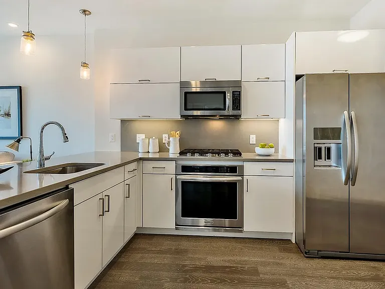 1350 Maryland Ave NE #401 — Photo 4