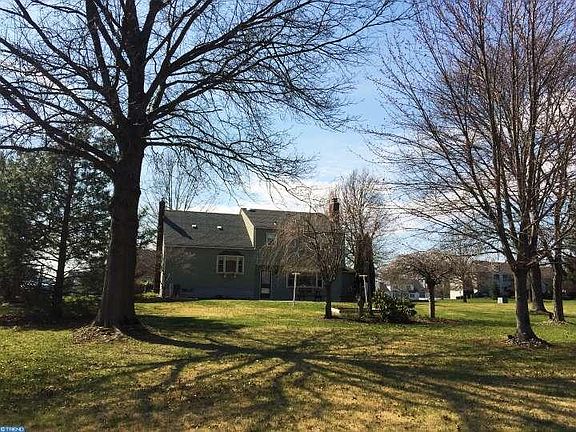 4th image of 1165 Temperance Ln