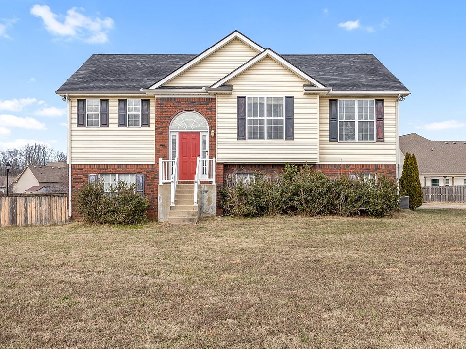 1st image of 205 Emerald Cir