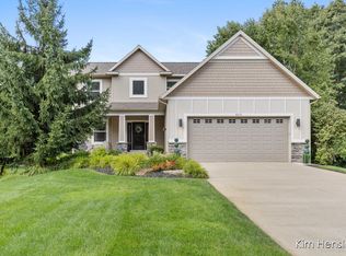 6655 Silver Maple Ln NE, Rockford, MI 49341