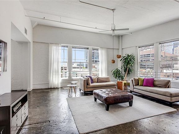 2nd image of 441 Gravier St #Penthouse 2