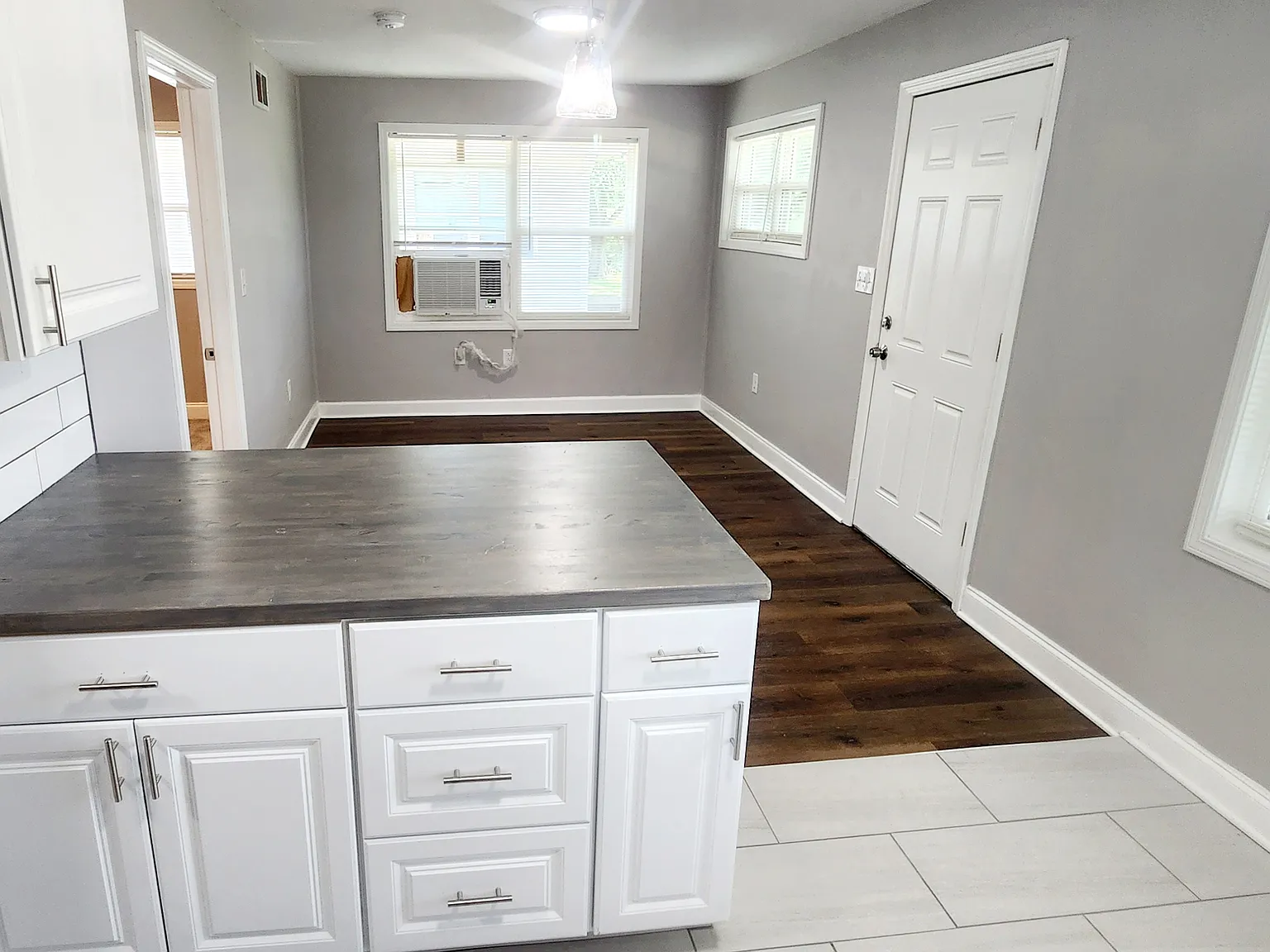 1 bed, 695 sqft, $995 — Photo 2