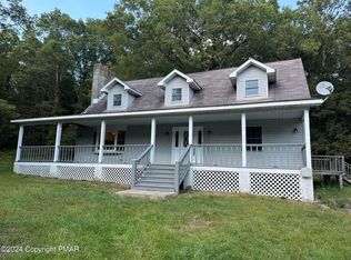 5108 Paradise Valley Rd, Henryville, PA 18332