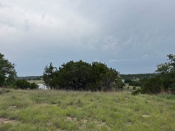 4th image of 810 Anglers Rdg