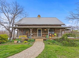 32002 235th St, Easton, KS 66020