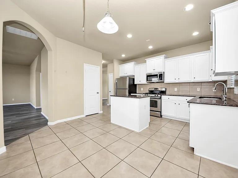 6106 Grassy Haven Ln — Photo 16