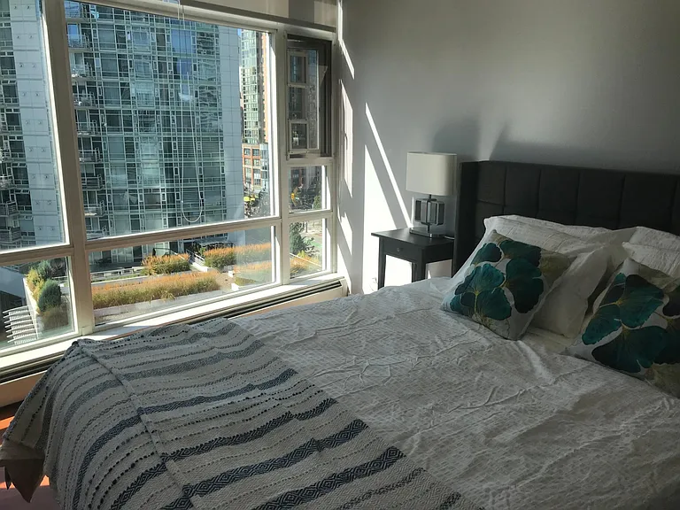 198 Aquarius Mews — Photo 41
