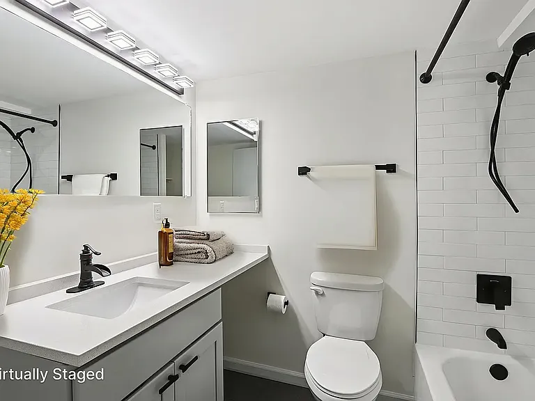 The Greenhouse Apartments — Photo 10