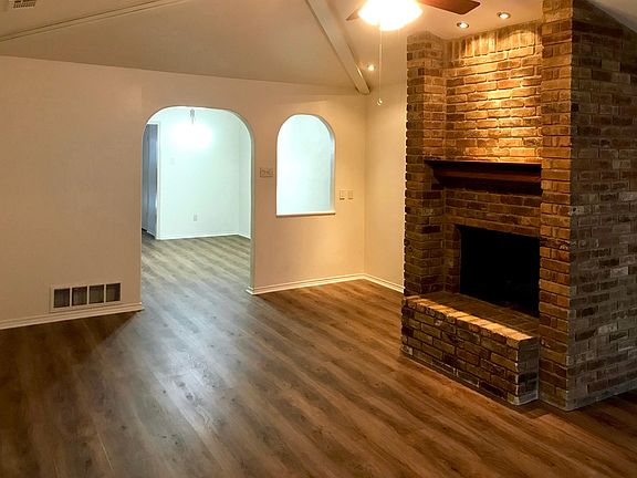 2nd image of 2022 Auburn Dr