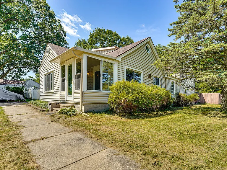 Winona Rd — Photo 25