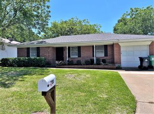 720 Chisholm Trl, Denton, TX 76209