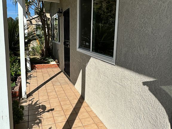 3rd image of 13122 Woodridge Ave