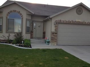 5681 S 4650 W, Hooper, UT 84315