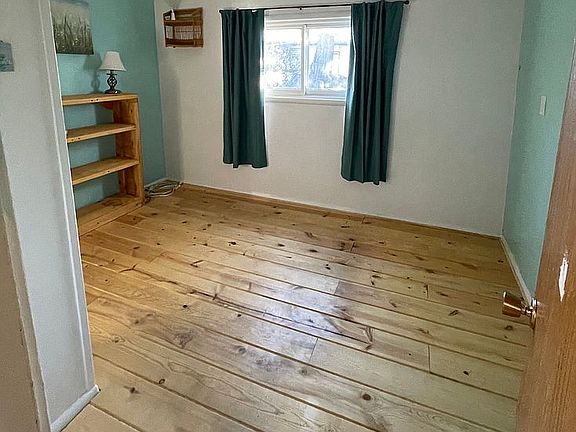 Back bedroom