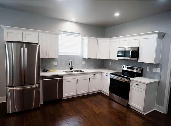 2nd image of 6110 Baccich St