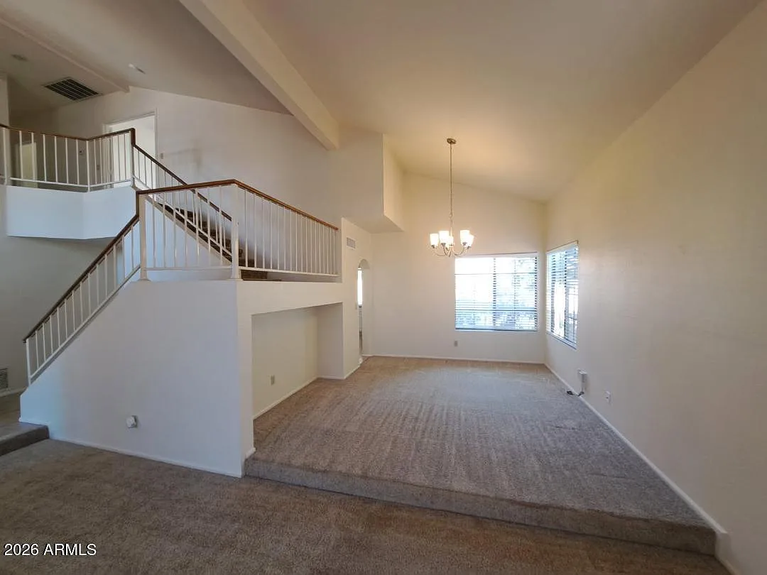 4 bed, 3.0 bath, 2825 sqft, $3,200 — Photo 4