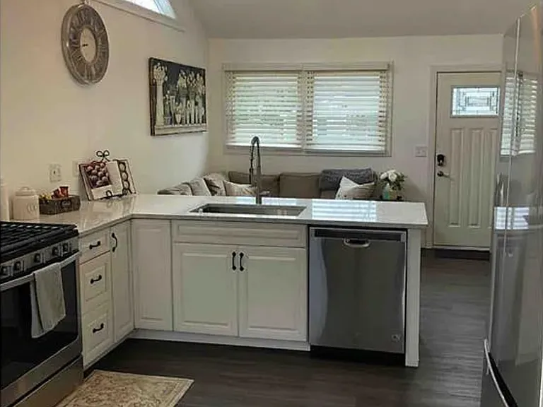 39 Maple St — Photo 13