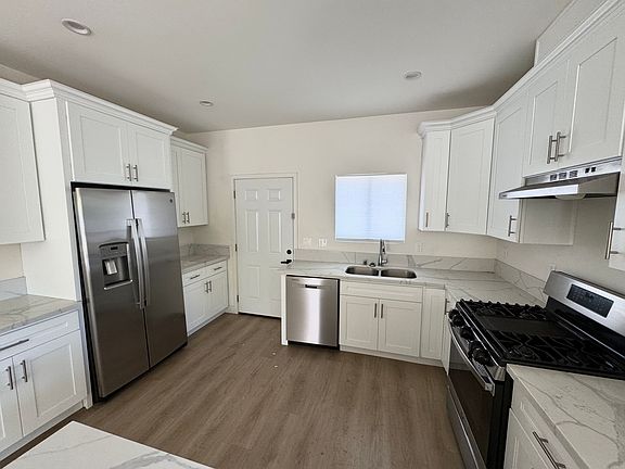 4th image of 7833 Geyser Ave #1