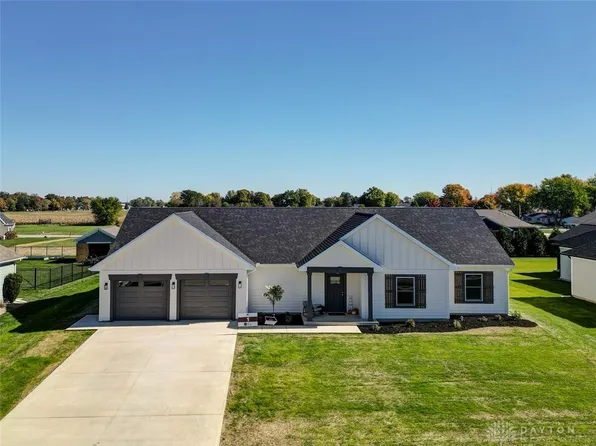 17 Wheatland Dr, Arcanum, OH 45304