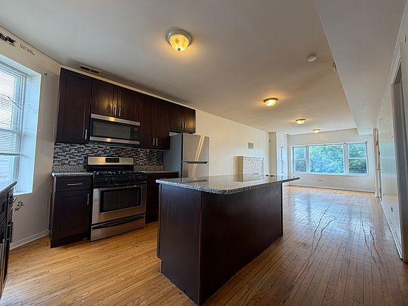 2nd image of 207 S Whipple St #3