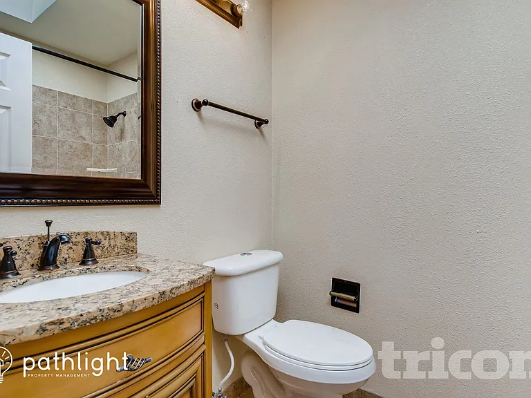2674 Deliverance Dr — Photo 33