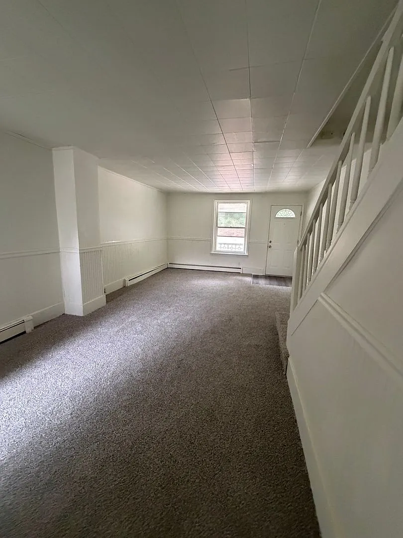 Renovated 4-Bedroom Home with Private Backyard Section 8 Applicants Accepted — Photo 1