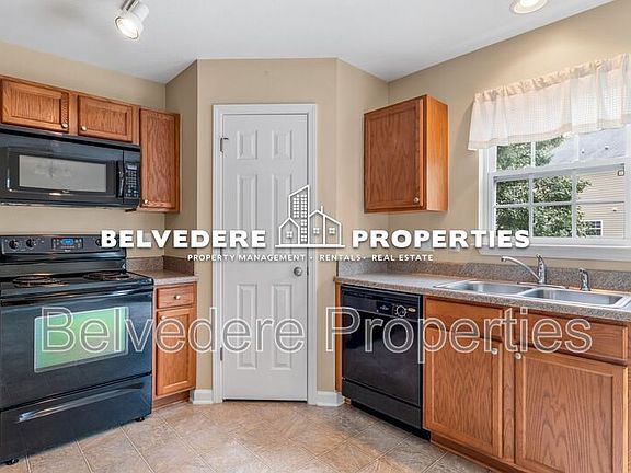 4th image of 39 Ackland Dr