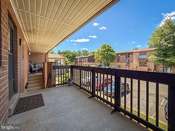 4th image of 17205 Delaire Landing Rd #205-00