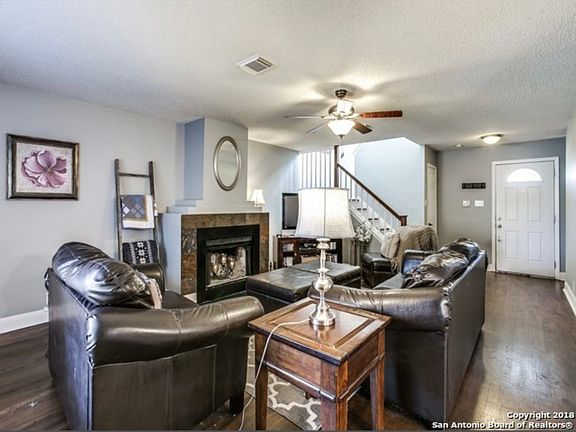 4th image of 13035 Chimney Oak Dr #13035