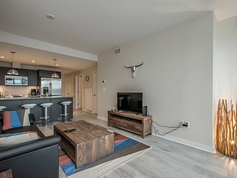 49 Kings Wharf Pl — Photo 13