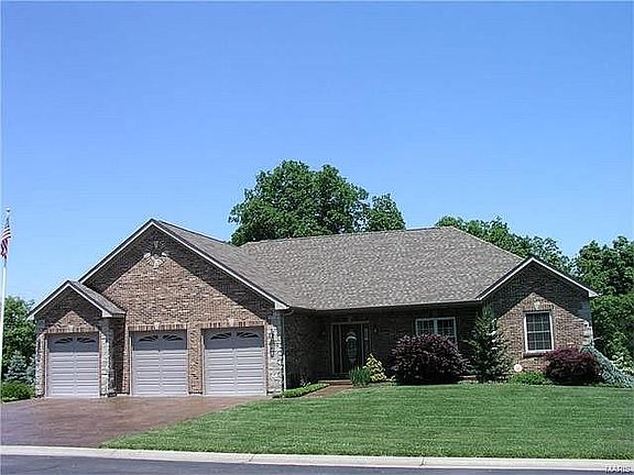 3rd image of 231 Cedar Berry Dr