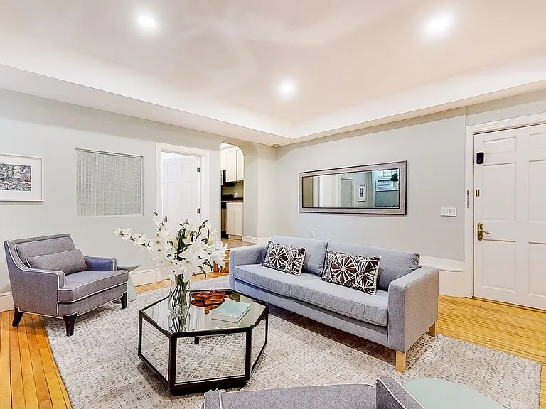278 Clarendon St #1 — Photo 1