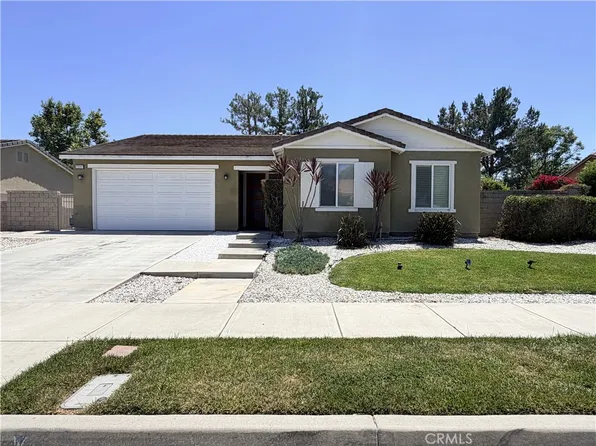 7111 Sheffield St, Corona, CA 92880