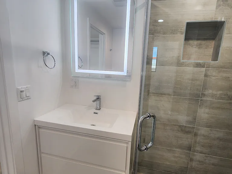 6061 Fulton Ave #6 — Photo 54