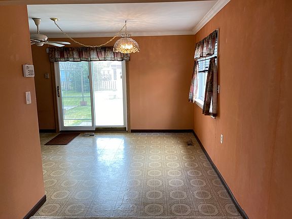5th image of 3766 171st St