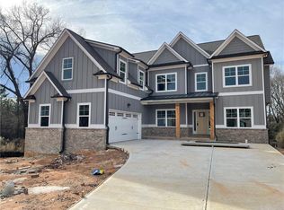 5624 Meadow View Dr, Jefferson, GA 30549