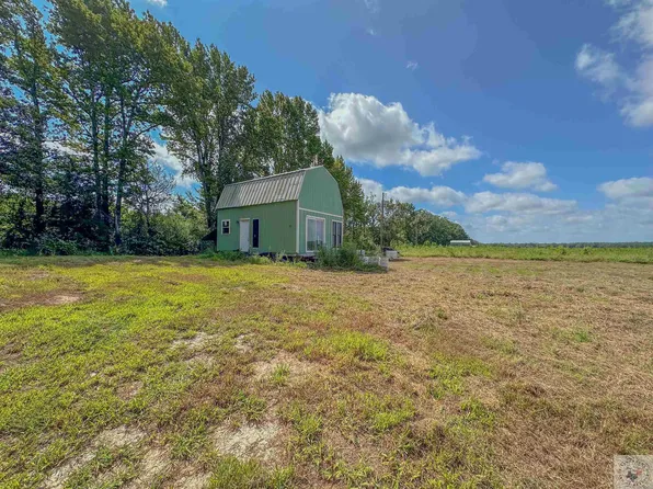 317 County Road 4426, Avery, TX 75554