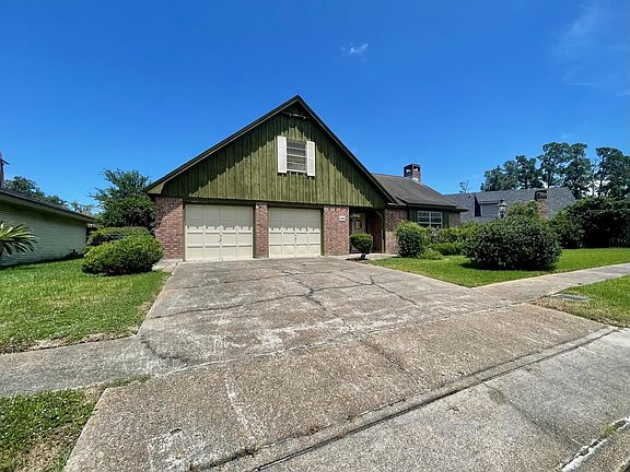 3rd image of 3320 Old Castle Ln