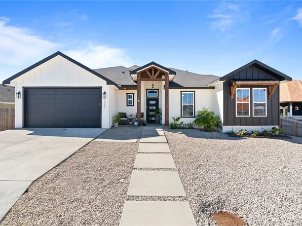 13849 Hawksnest Bay Dr, Corpus Christi, TX 78418