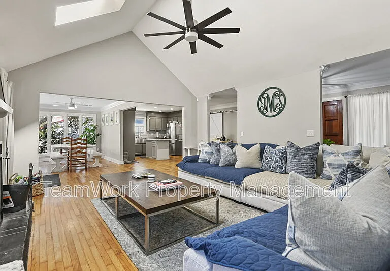 18 Shadowmoss Pkwy — Photo 11