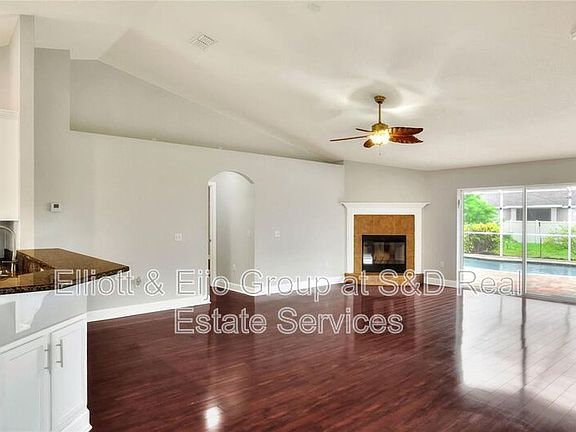 3rd image of 6562 Evergreen Park Dr