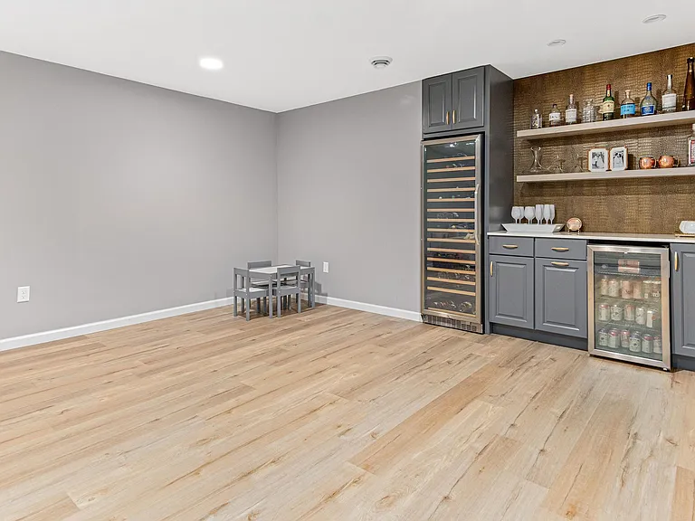 225 Paisley Ln — Photo 29