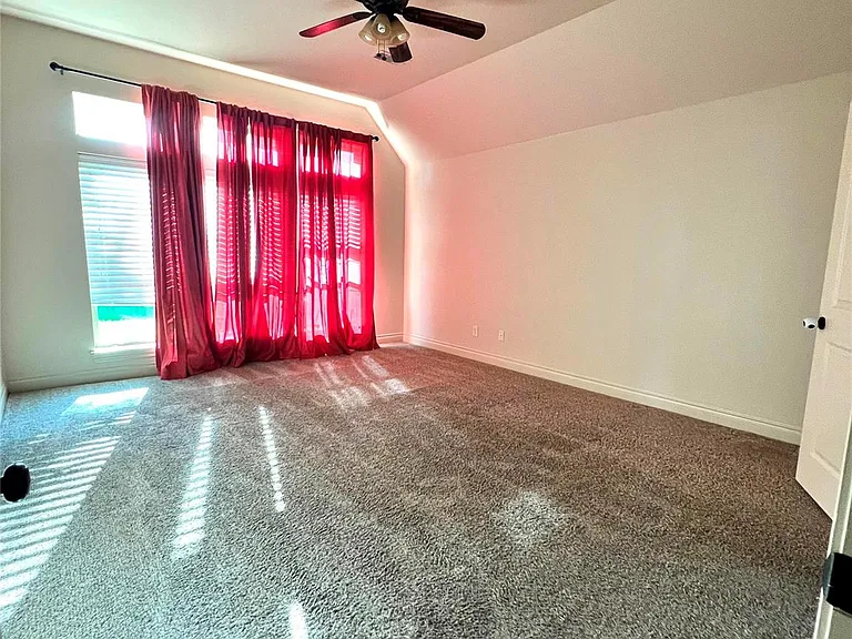 2801 Field Hollow Dr — Photo 11