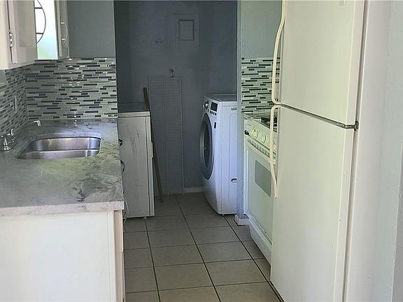 5th image of 822 Sahara Ave #A