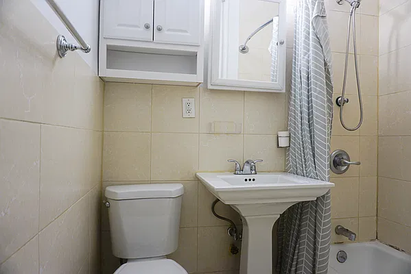 Rented by Maz Group NY | media 3