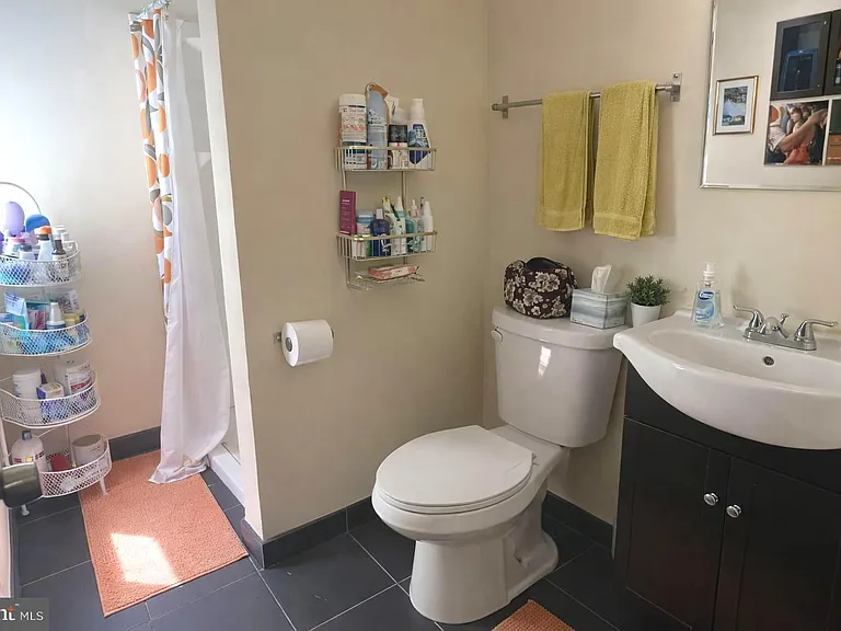 1829 N Bouvier St #B — Photo 24
