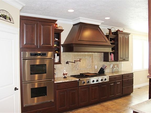 4th image of 1601 W 51st Ave