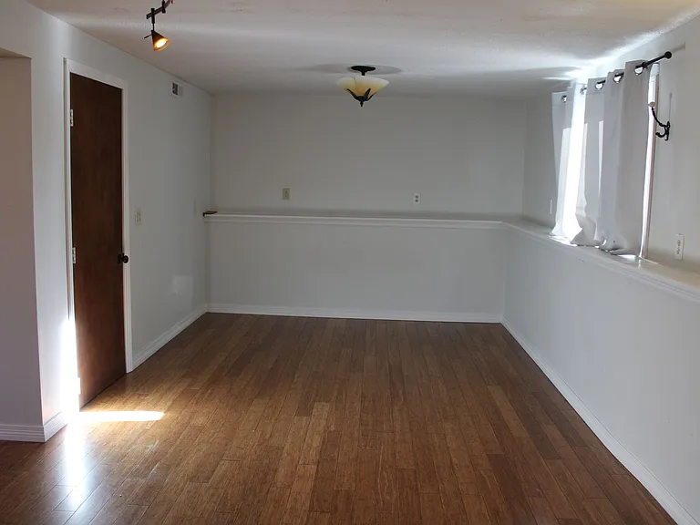404 N Roosevelt Ave — Photo 9