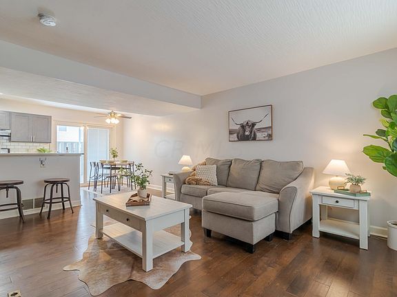 2nd image of 5033 Singleton Dr #25-B